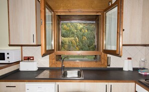 Réfrigérateur, micro-ondes, four, lave-vaisselle