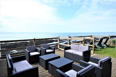 Out Of The Blue Is Situated In A Breathtaking Location Overlooking Croyde Beach.