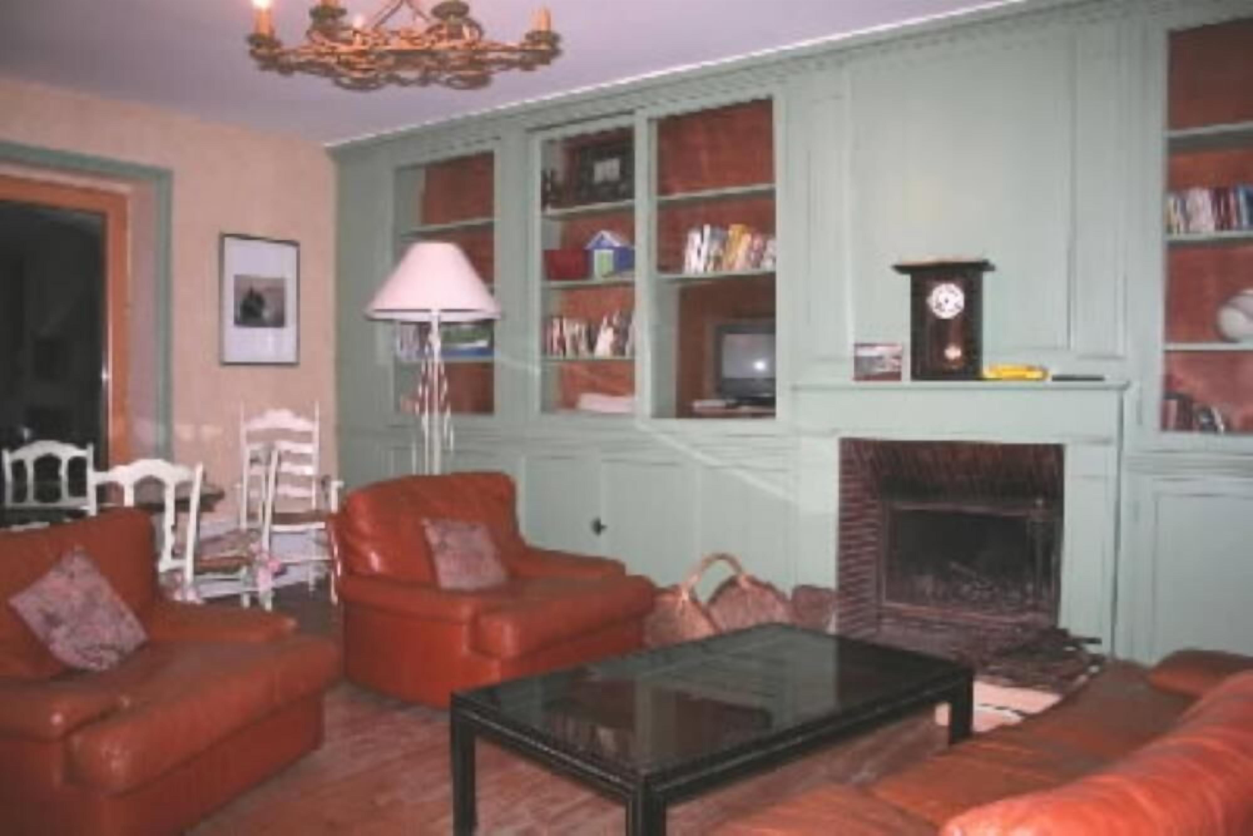 Character house in the heart of the village