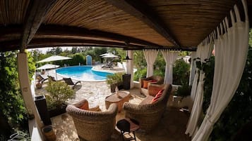 Piscina all'aperto