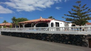 Exterior -  EXCELLENT TWO BEDROOMED  HOLIDAY HOME WITH STUNNING VIEWS AND PRIVATE POOL  (Amarilla Golf)