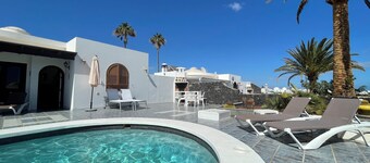 Ihana omakotitalo, 100% yksityisyys ja merinäköala.