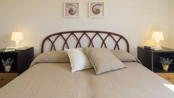 2 chambres, fer et planche Ă repasser, Wi-Fi, draps fournis