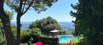 San Gimignano - Panoramic garden and beautiful pool!