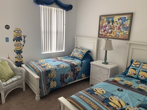 5 bedrooms, iron/ironing board, free WiFi, bed sheets - Luxury Villa, Near Disney, Davenport, Orlando, Florida. USA. (Davenport)