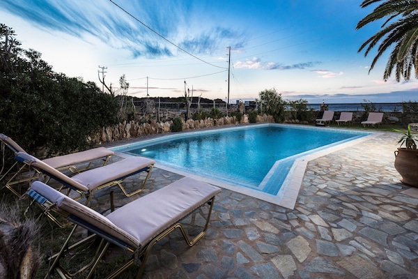 Sunset near the pool!!!
!