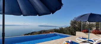 New Villa With Large Terrace And Sea View