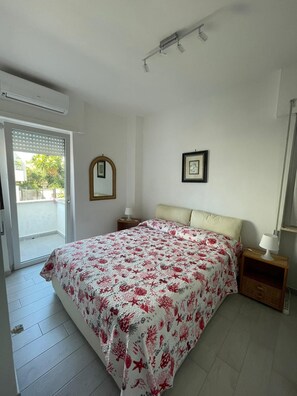 3 chambres, fer et planche à repasser, draps fournis