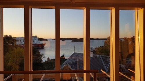 SEA COTTAGES: "The Seaview Getaway"