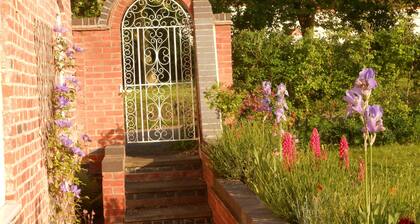 A rural retreat. Great for family holidays and get-togethers.