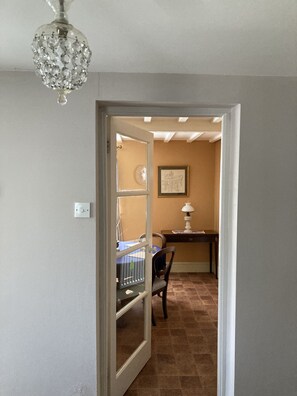 4 chambres, bureau, fer et planche à repasser, Wi-Fi gratuit