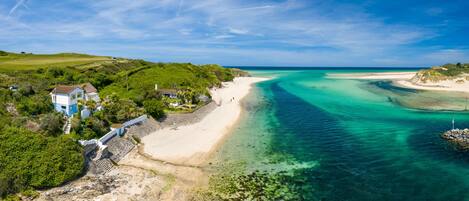 Ubicación a pie de playa y toallas de playa