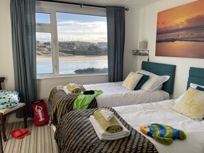 2 chambres, fer et planche à repasser, lit parapluie, Wi-Fi gratuit