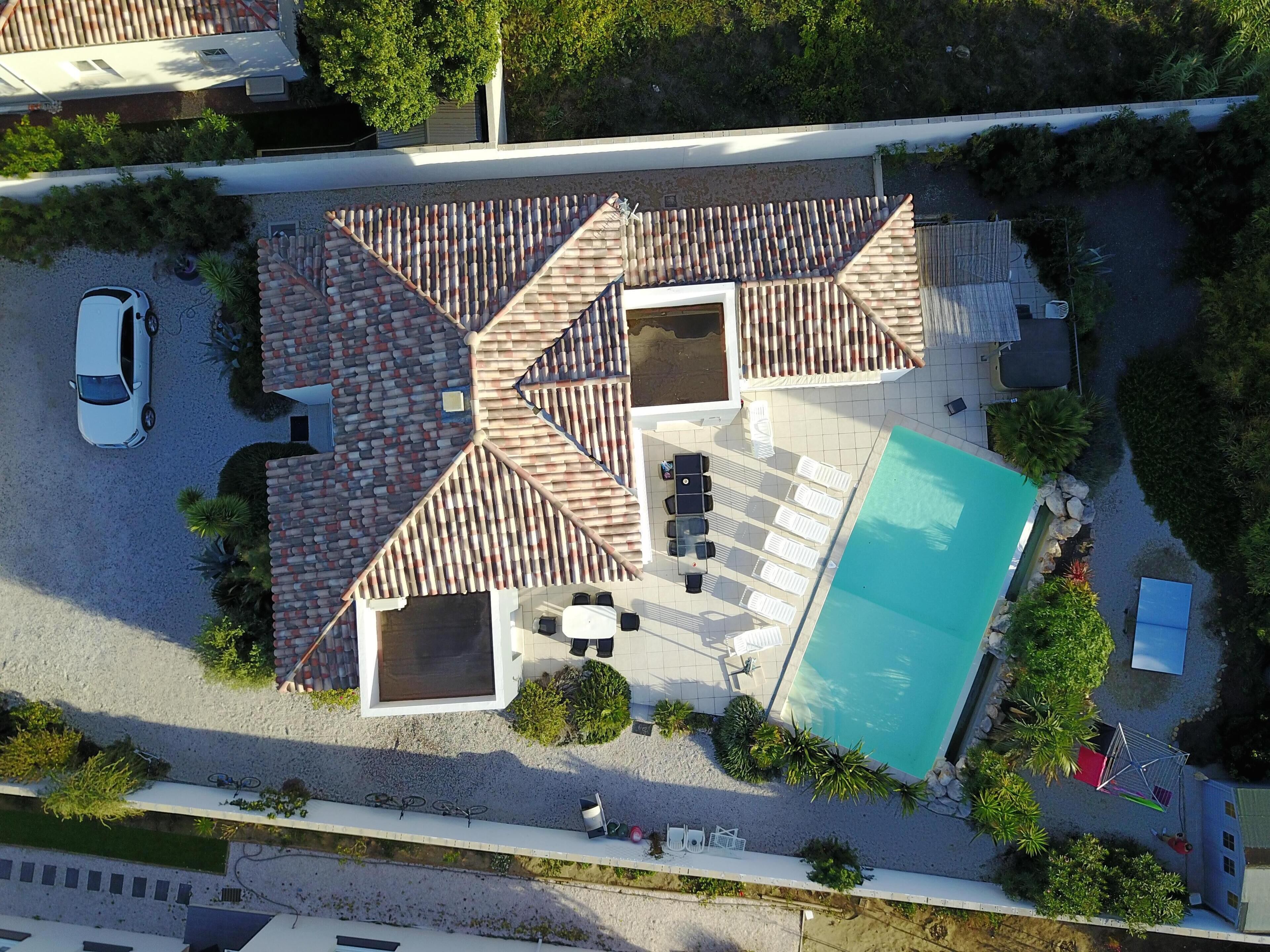 Grande villa de charme avec piscine à 400 m  plage de rochelongue