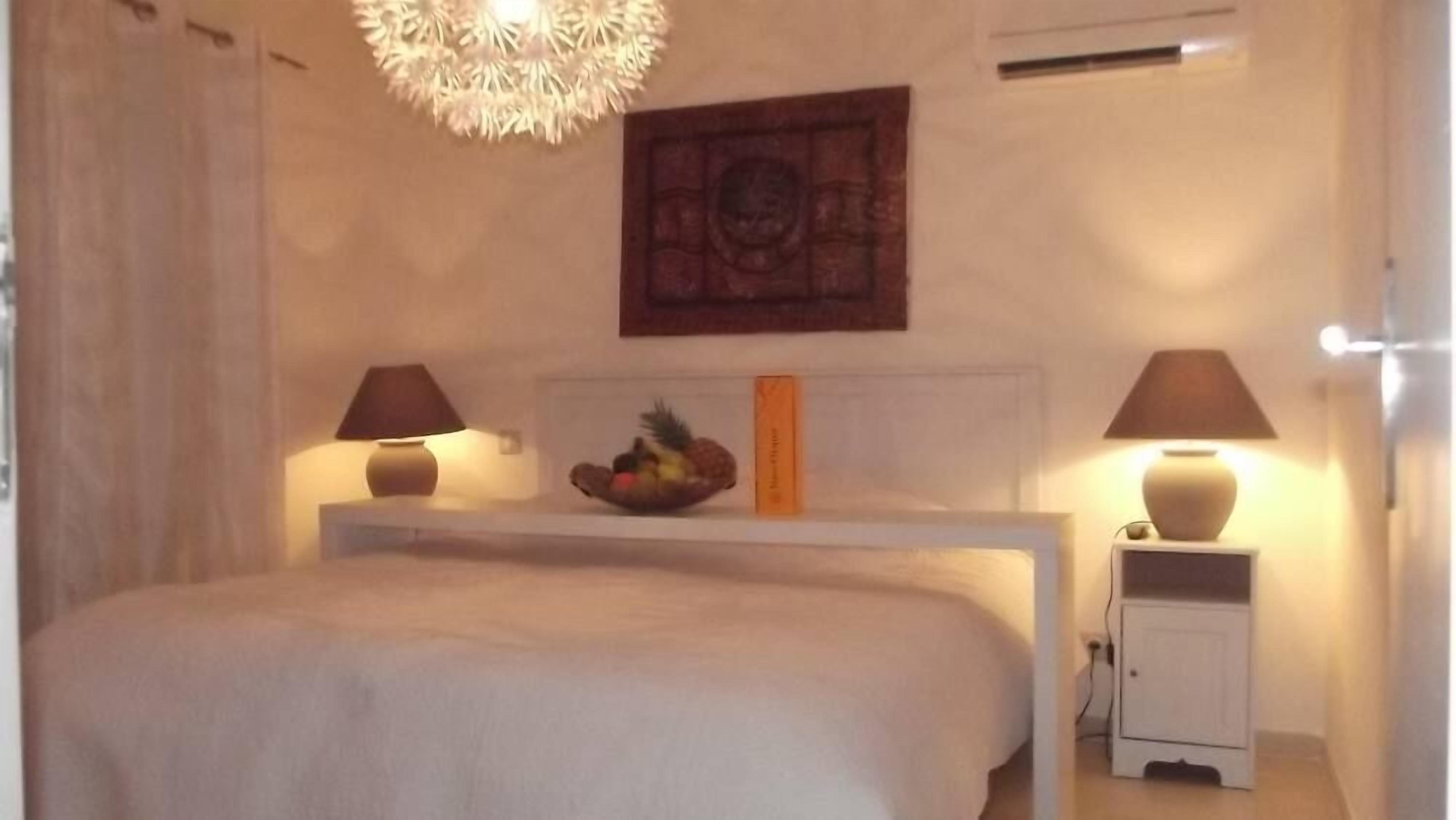 Grande villa de charme avec piscine à 400 m  plage de rochelongue