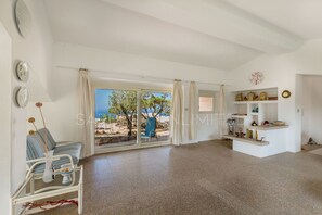 Interior - Villa Corallo: with fantastic private pool and breathtaking view. (Costa Paradiso)