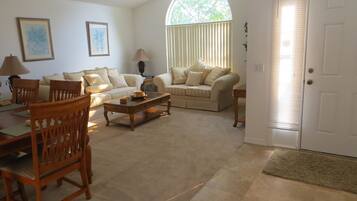 Télévision, lecteur de DVD, chaßne hi-fi