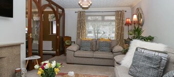 Windermere house with Lake View, 3 bed 3 bath, dog friendly with ample parking