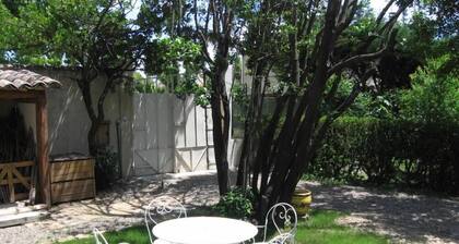 Appartement dans Mas Provençal à AVIGNON
(4 personnes)