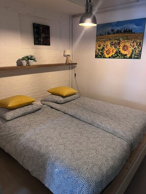 2 habitaciones, cuna de viaje y wifi gratis 