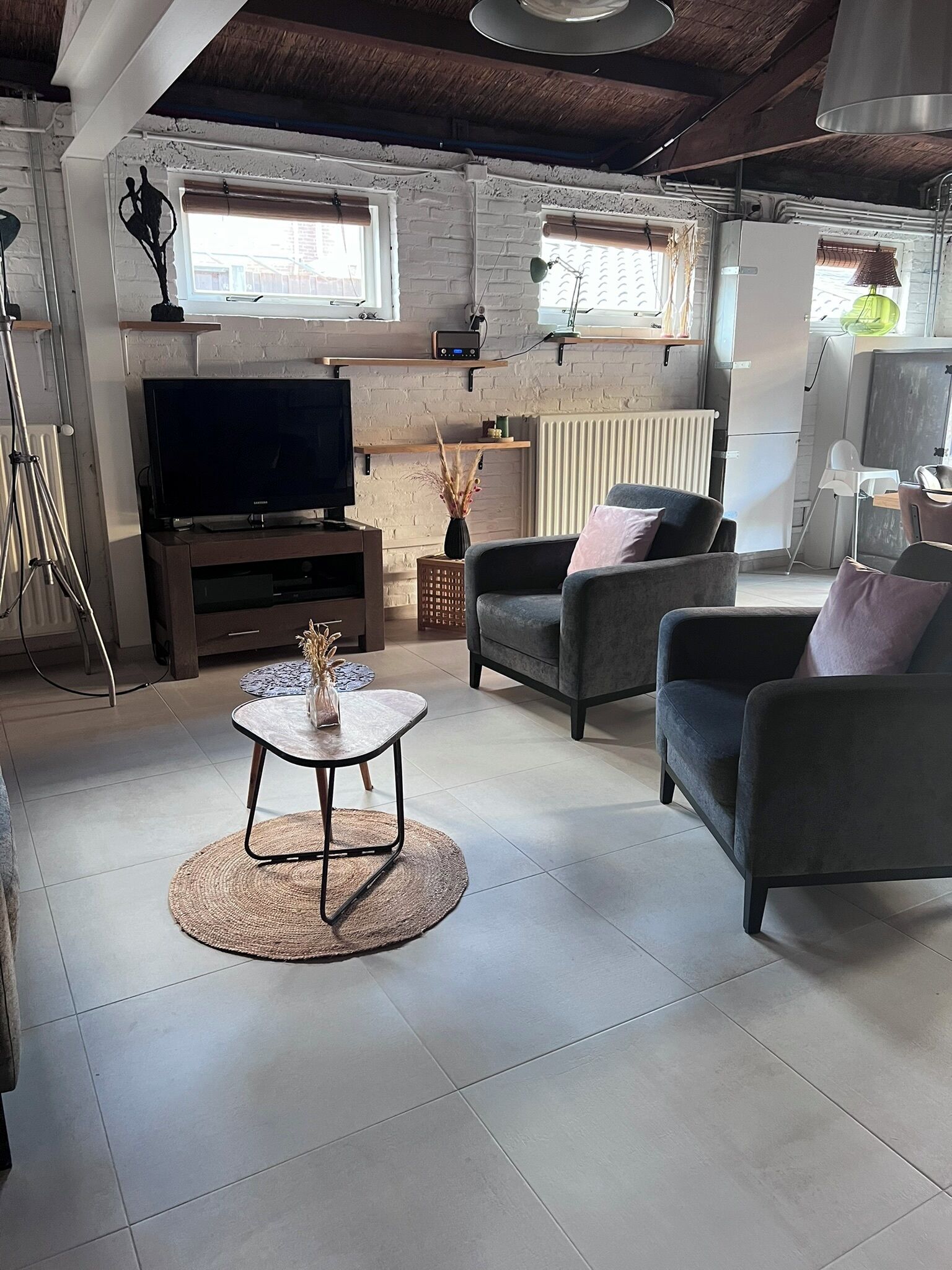 Een smart-tv, een dvd-speler en een filmbibliotheek