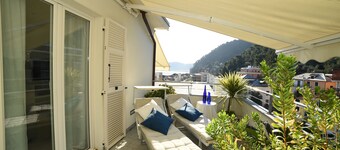 PENTHOUSE on the sea with garage June-September check-in/check-out on Saturdays