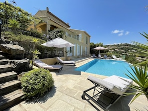 Piscine extérieure, piscine chauffée