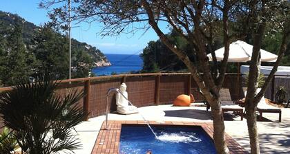 Casa Ibicenca con gran jacuzzi exterior y vistas al mar. (ETV/0893.E)
