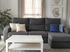 TV - FABULOUS DUPLEX C9 WITH PRIVATE POOL (Callao Salvaje)