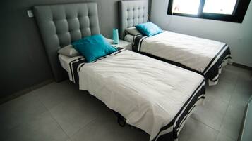 3 chambres, fer et planche à repasser, lit parapluie, Wi-Fi gratuit