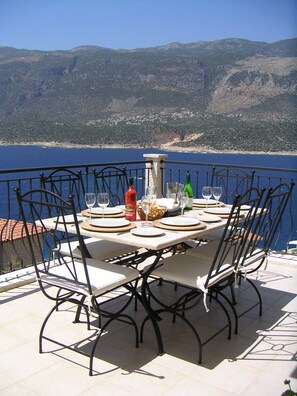 Outdoor dining - Villa with Stunning Ocean and Mountain  Views (Kas)
