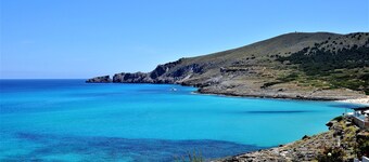 VILLA AUREA on the first line of sea. Aircon available - Free Wifi