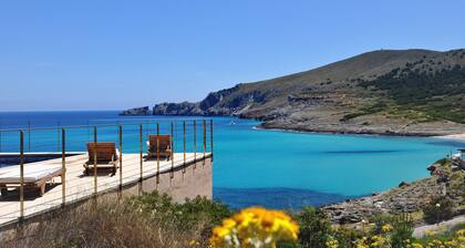 VILLA AUREA on the first line of sea. Aircon available - Free Wifi