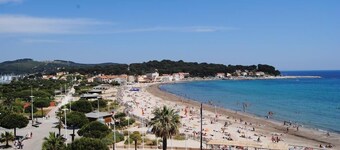 Lovely apartment in a character house with air conditioner