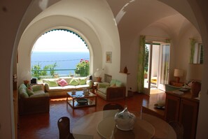 Televisie, boeken en een stereo