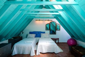 2 chambres, fer et planche à repasser, Wi-Fi, draps fournis