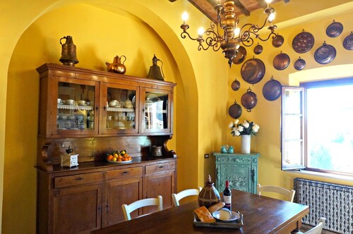 "Casa Bella Vista" ihanteellinen perheille / ryhmille - keskiaikaisessa kylässä lähellä Pisa