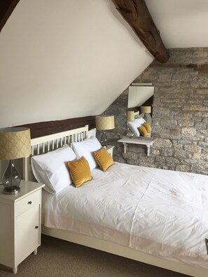 3 chambres, fer et planche à repasser, lit parapluie, Wi-Fi gratuit
