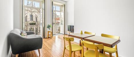 تناول الطعام