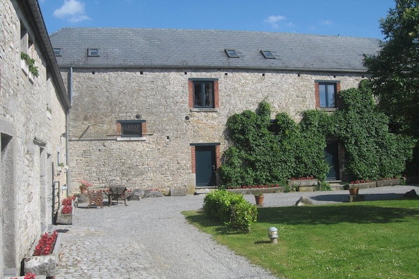 gîte vu de la grande cour