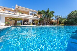 Outdoor pool - Villa, only 15 min from Palma, 12 pax, large pool, WIFI FREE, AACC, Sat TV (Marratxinet)
