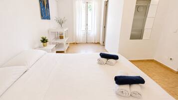 6 bedrooms, iron/ironing board, travel crib, free WiFi