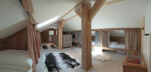 6 Schlafzimmer, Schreibtisch, schallisolierte Zimmer