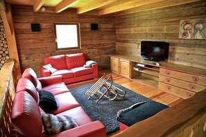 TV, fireplace, DVD player, table football