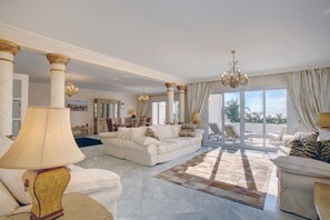 Smart-TV, DVD-Player