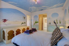 4 soverom, strykejern/-brett, wi-fi (inkludert) og sengetøy