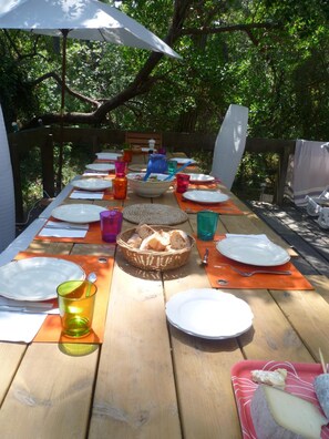 Outdoor dining - Big house, 200 m far from the sea (Lège-Cap-Ferret)
