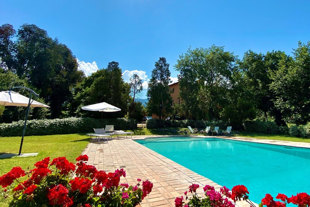 Gorgeous villa with private pool near Rome surrounded by 30 ha property.