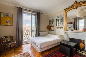 2 habitaciones, escritorio, wifi y ropa de cama