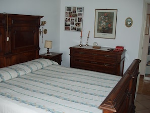 2 chambres, bureau, fer et planche Ă repasser, accĂšs Internet